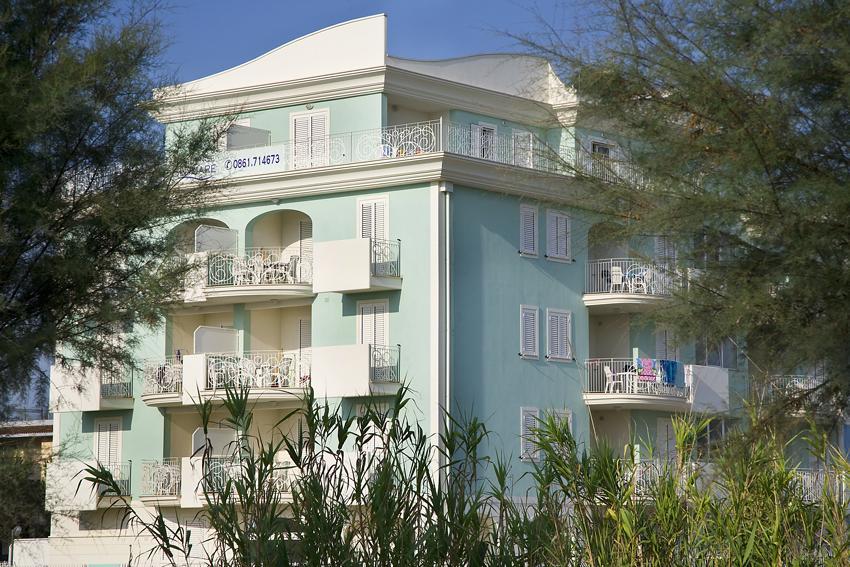 Residence Blumare Martinsicuro Exterior photo